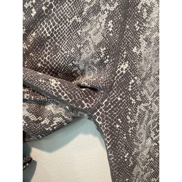 Varley Century Snake Leggings Size Small S Animal Viper Grey Pumice - Picture 3 of 9